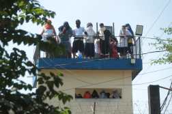 Reos motin torre Renovacion 1