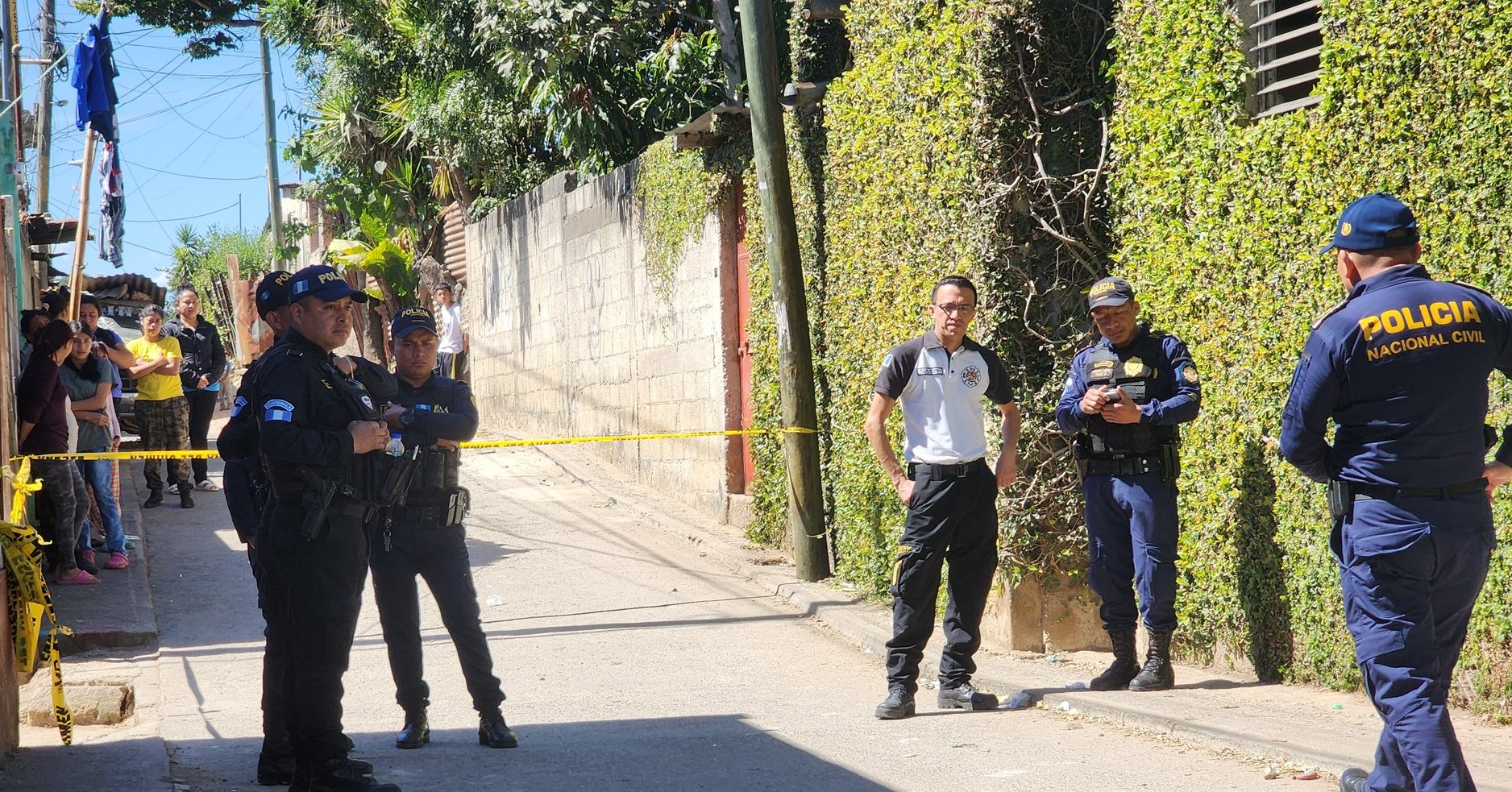Rosa Pérez Martínez fue asesinada frente a sus hijos en Santa Lucía Los Ocotes; los menores resultan ilesos. (Foto Prensa Libre: CVB)