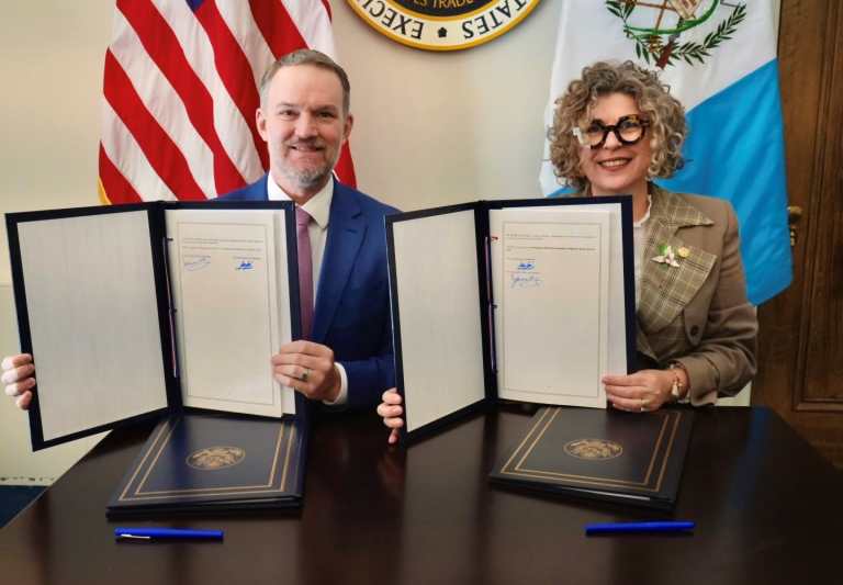 Guatemala y EE. UU. firman acuerdo que incluye eliminación del 1