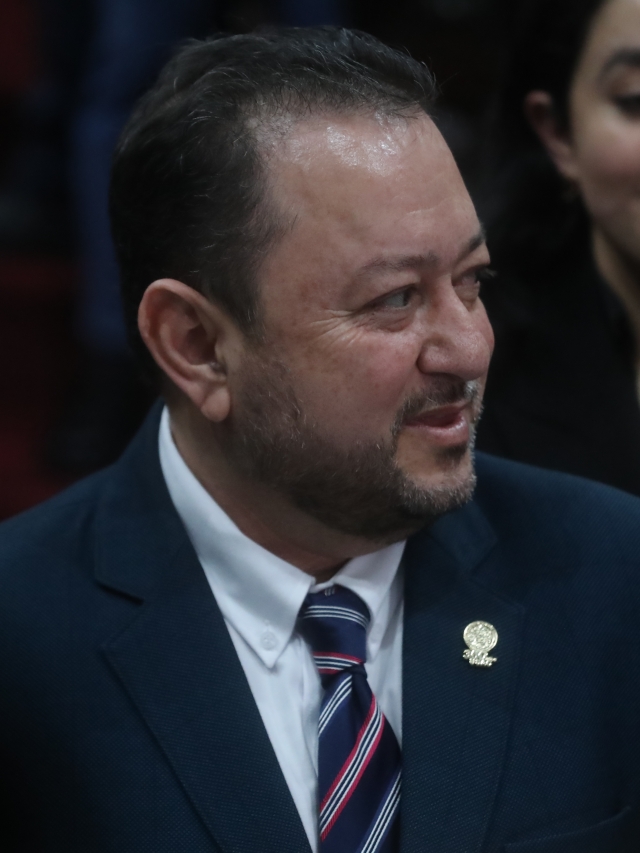 Cuáles fueron los ingresos de Walter Mazariegos en 2025