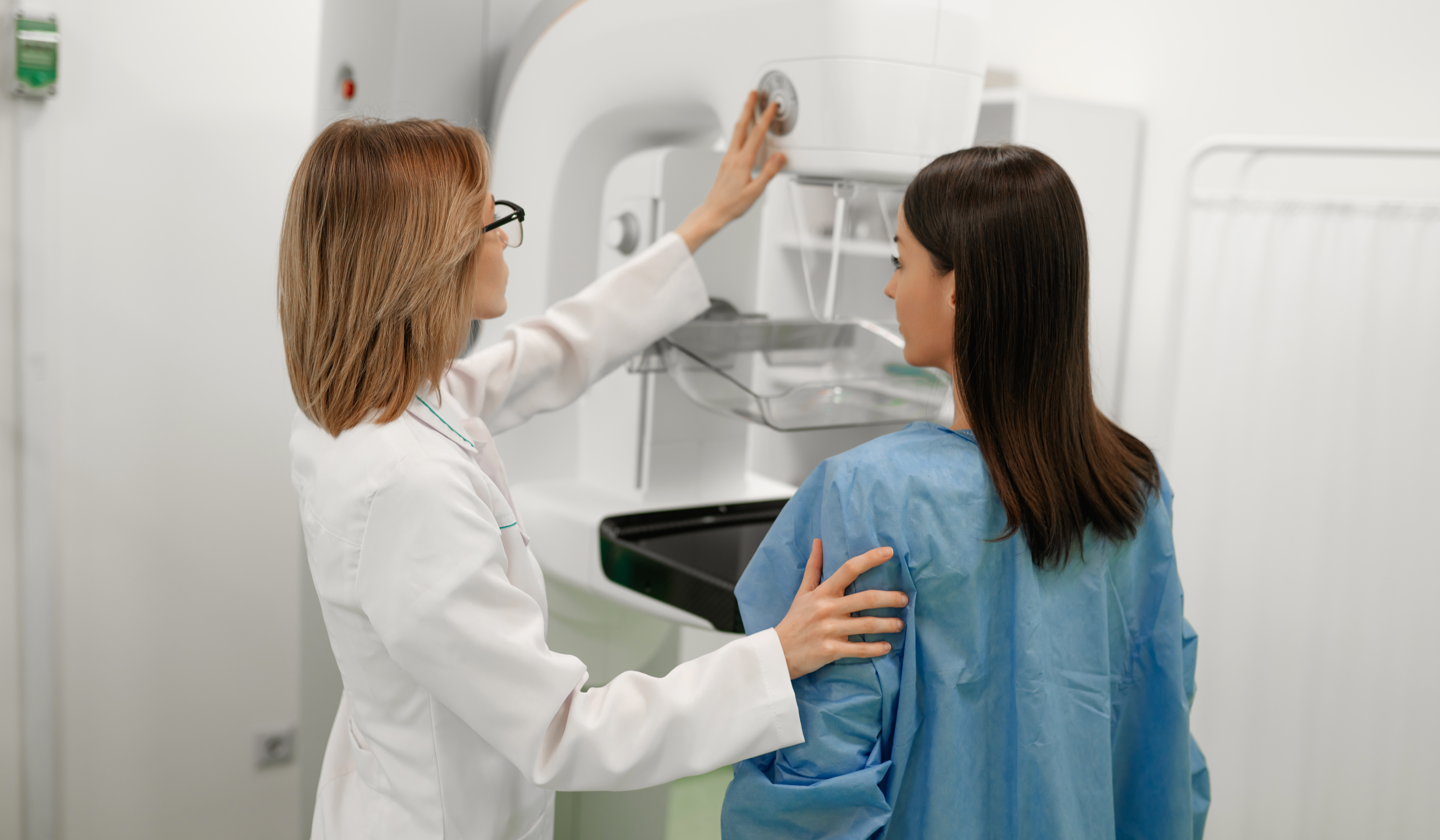 IA en mamografías detecta más cánceres y reduce casos graves, según estudio