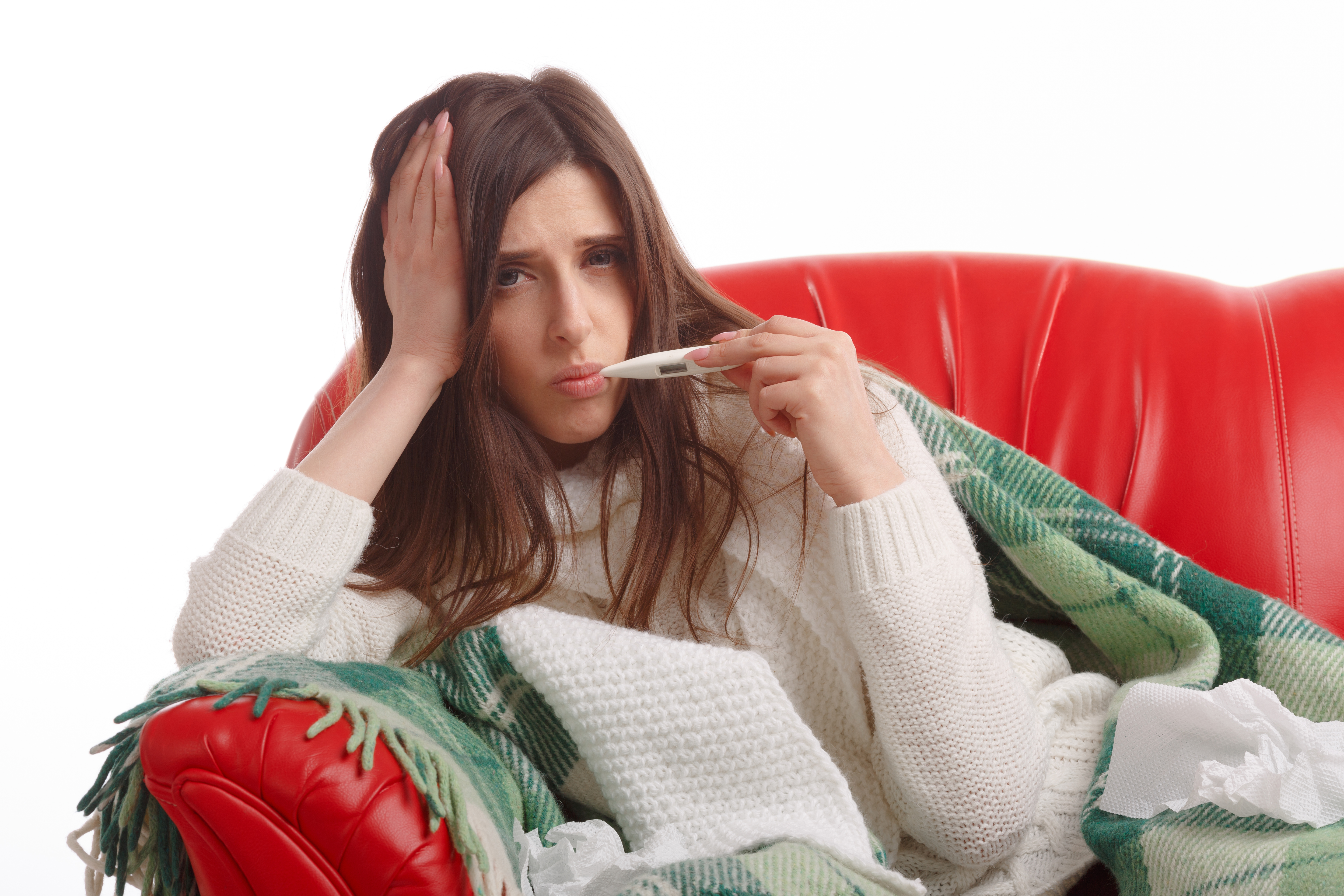 Las autoridades sanitarias recordaron que el sarampión es una enfermedad prevenible mediante la vacunación. Los síntomas suelen manifestarse entre 7 y 21 días después de la exposición e incluyen fiebre, erupción cutánea, tos, secreción nasal y conjuntivitis. (Foto Prensa Libre: Freepik)