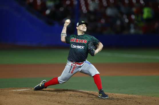 AME1835. GUADALAJARA (MÉXICO), 03/02/2026.- El pícher Luis Fernando Miranda de México Rojo lanza ante Puerto Rico este martes, durante un partido de la Serie del Caribe de Béisbol 2026 entre México Rojo y Puerto Rico, celebrado en el Estadio Panamericano en Guadalajara (México). EFE/ Francisco Guasco