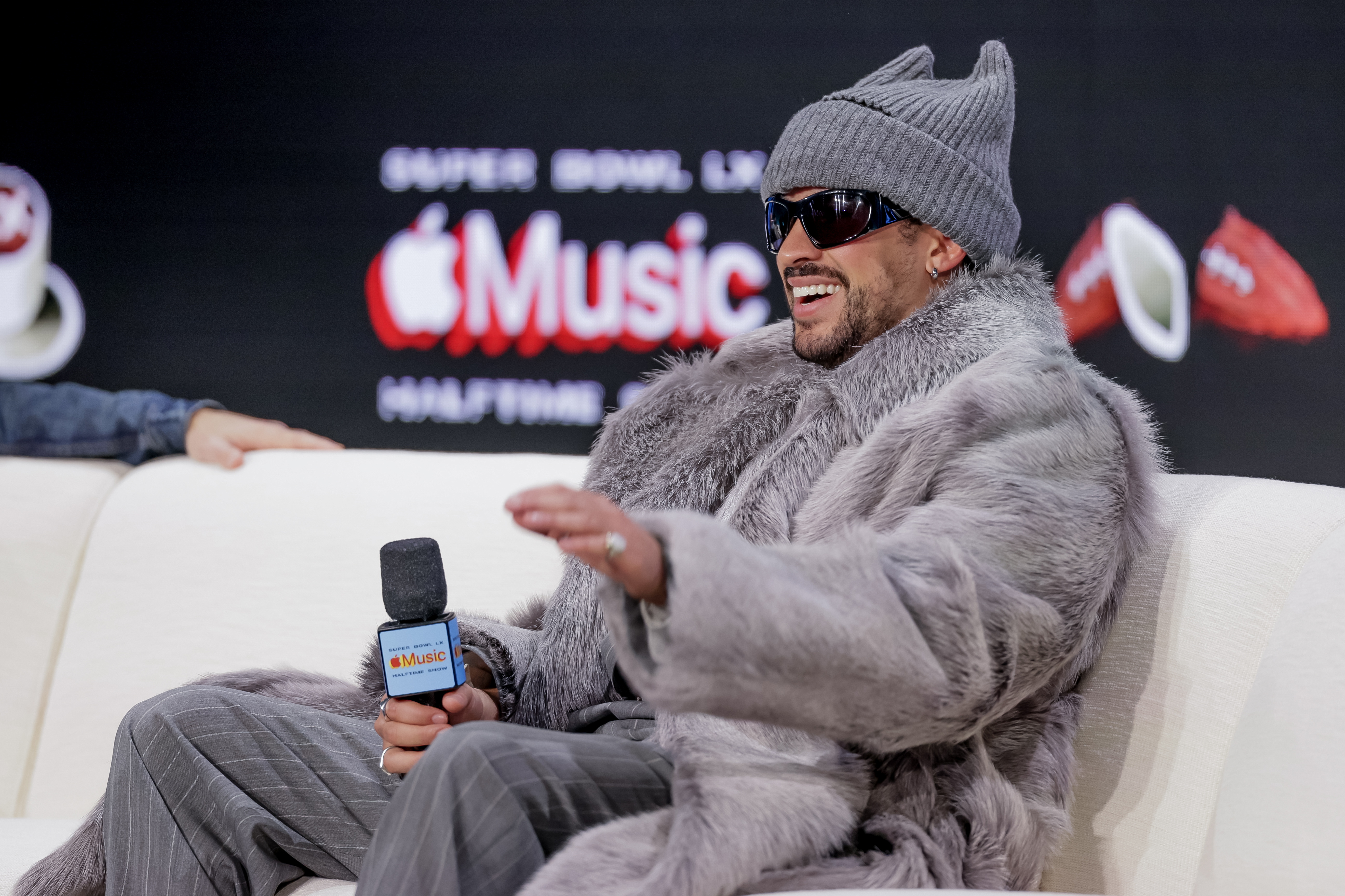 Bad Bunny participa en la conferencia de prensa previa al Super Bowl LX y el espectáculo de medio tiempo de Apple Music en el Centro de Convenciones Moscone en San Francisco, California, EE. UU. (Foto Prensa Libre: EFE)