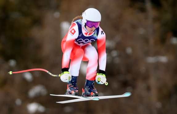 CORTINA D'AMPEZZO (Italy), 06/02/2026.- Jasmine Flury of Switzerland competes in the training of the Women's Downhill of the Alpine Skiing competition, at the Milano Cortina 2026 Winter Olympic, Tofane ski centre in Cortina d'Ampezzo, Italy, 06 February 2026. (Italia, Suiza) EFE/EPA/ANDREA SOLERO