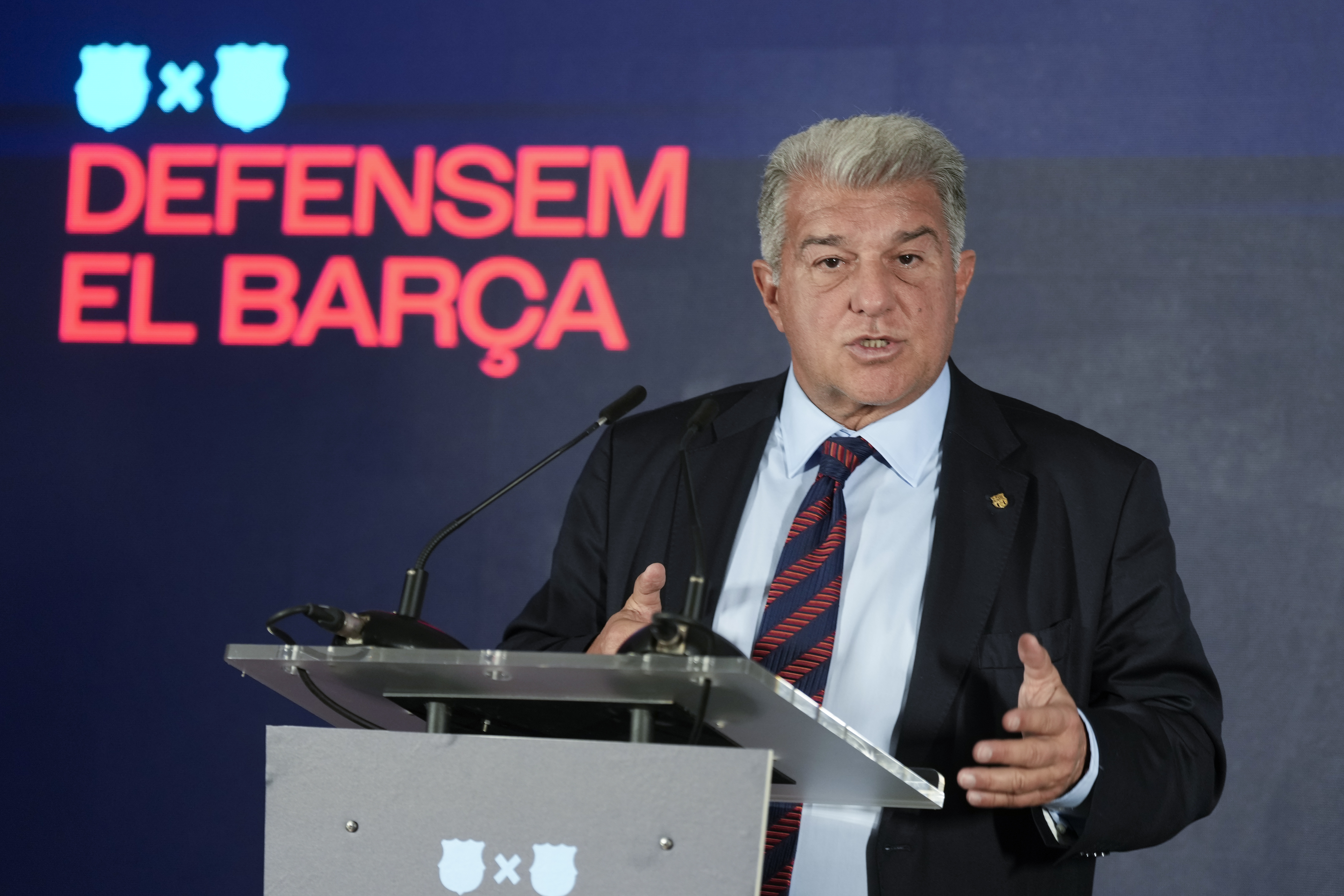 GRAFCAT8567.  (), 17/02/2026.- Joan Laporta durante un acto en que ha presentado este martes su candidatura a la reelección como presidente del FC Barcelona con el lema "Defensem el Barça".EFE/ Enric Fontcuberta