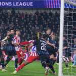 Bruges (Belgium), 18/02/2026.- Ademola Lookman of Atletico (C-L) scores a goal during the UEFA Champions League play-offs 1st leg match between Club Brugge KV and Atletico Madrid, in Bruges, Belgium, 18 February 2026. (Liga de Campeones, Bélgica, Brujas) EFE/EPA/OLIVIER MATTHYS