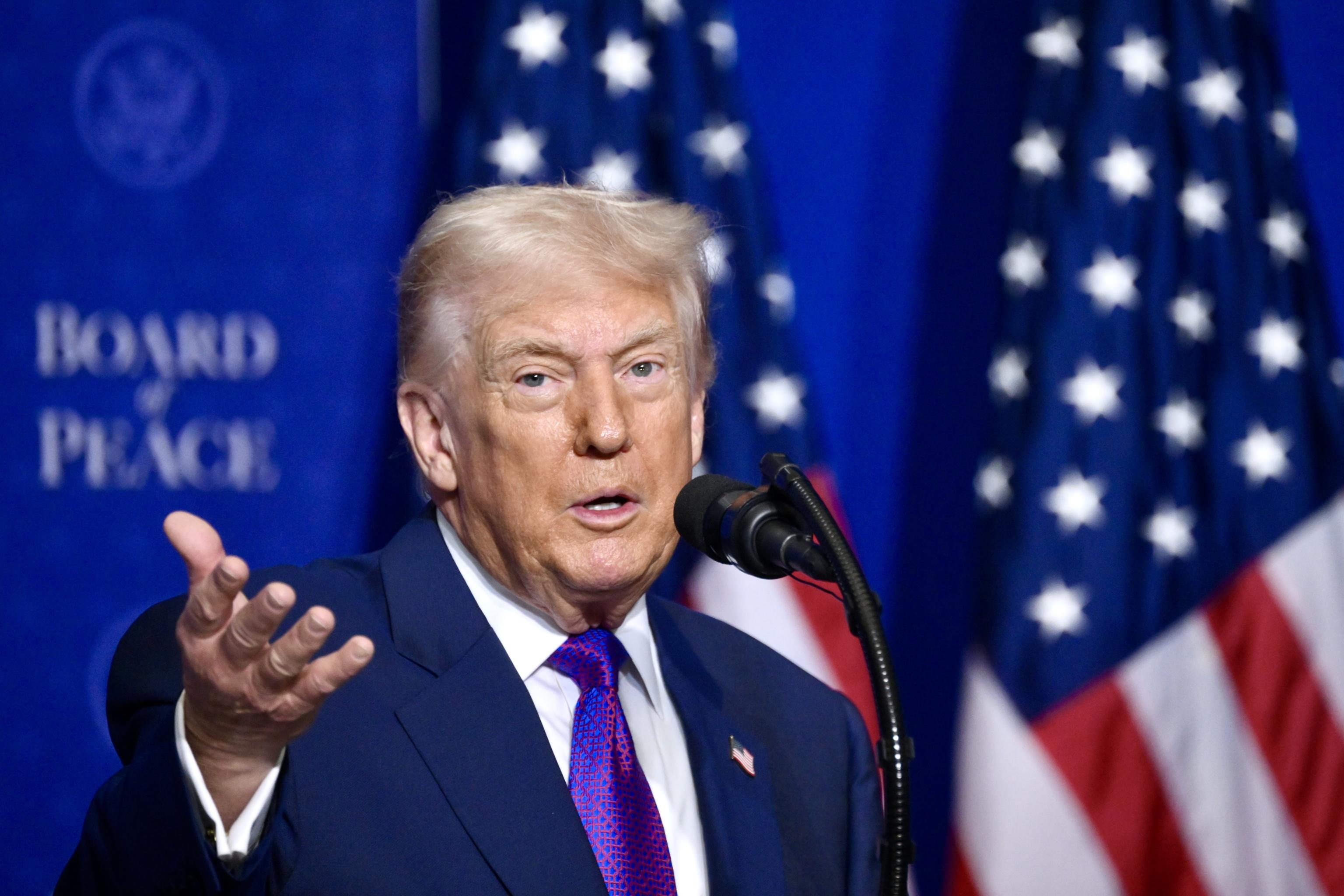 Washington (United States), 19/02/2026.- US President Donald Trump speaks during the Board of Peace meeting at the Donald J. Trump U.S. Institute of Peace in Washington, USA, 19 February 2026. Established by Donald Trump and led by the government of the United States, the Board of Peace (BoP) is a body tasked with overseeing the processes of the Gaza peace plan. (Estados Unidos) EFE/EPA/ALESSANDRO DI MEO