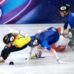 MILAN (Italy), 20/02/2026.- Kamila Sellier (2R) of Poland falls in the Women's 1500m quarterfinals of the Short Track Speed Skating competitions at the Milano Cortina 2026 Winter Olympic Games, in Milan, Italy, 20 February 2026. (1500 metros, 1500 metros, Italia, Polonia) EFE/EPA/WU HAO