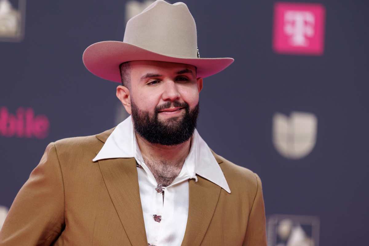 El cantante mexicano Carin León será parte del primer sencillo del Mundial FIFA 2026 junto a Jelli Roll.  (Foto Prensa Libre: EFE)