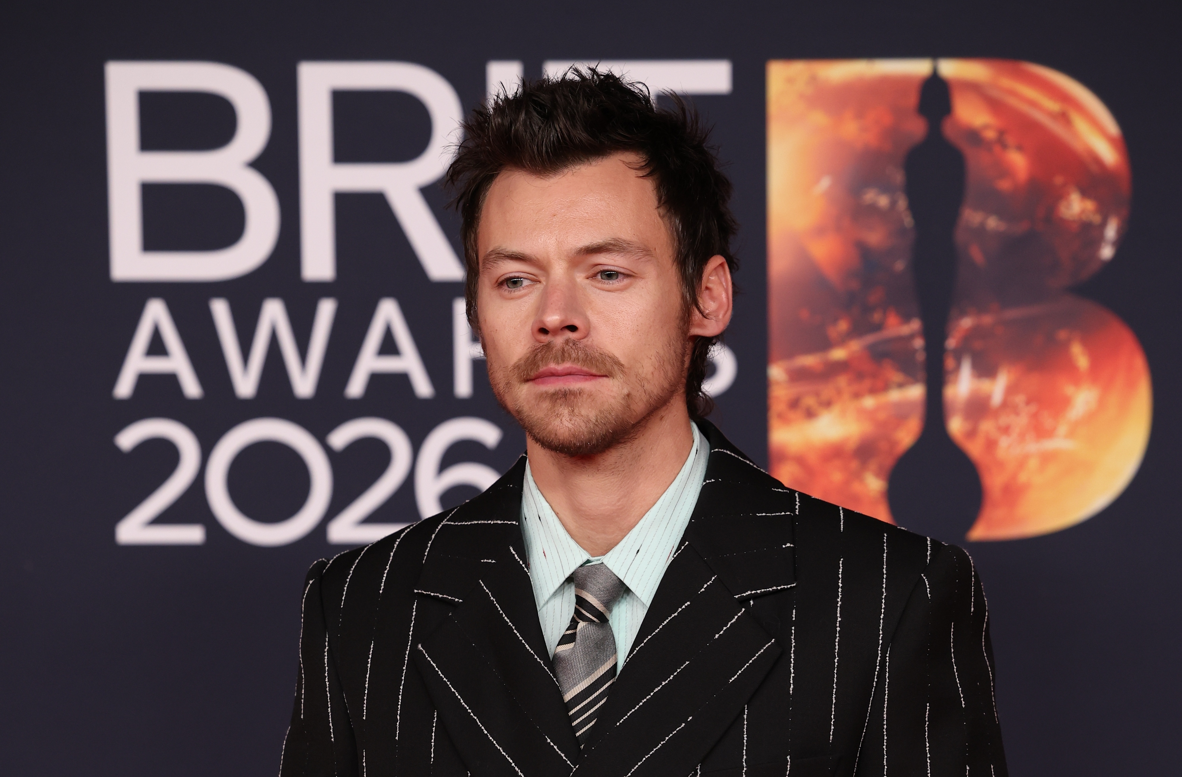 Harry Styles recibe críticas por boleto de concierto que usuarios relacionan con el 11 de septiembre: “No fue buena idea”