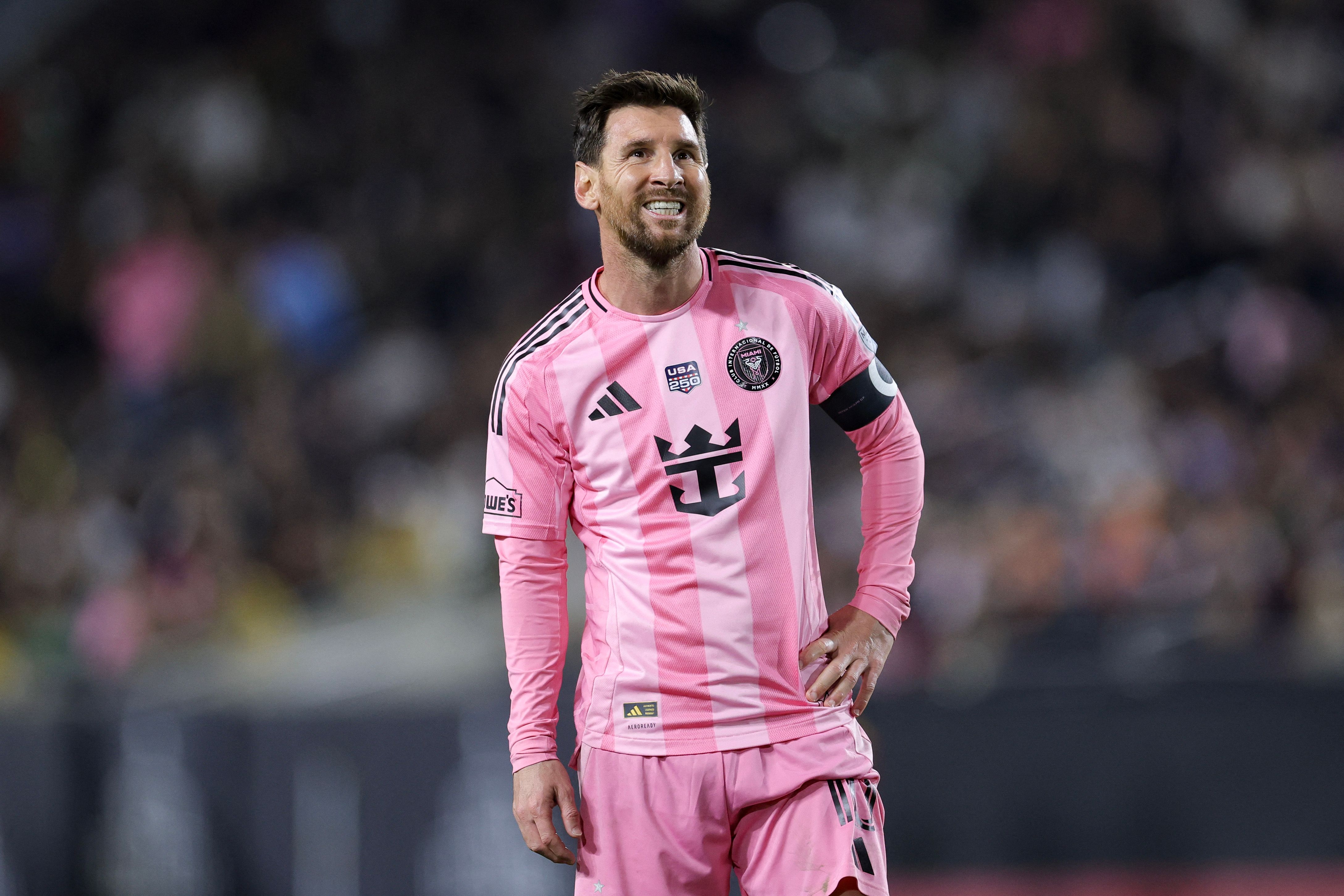 LOS ANGELES, CALIFORNIA - FEBRUARY 21: Lionel Messi #10 of Inter Miami CF reacts during the MLS match between Los Angeles Football Club and Inter Miami CF at Los Angeles Memorial Coliseum on February 21, 2026 in Los Angeles, California.   Ryan Sirius Sun/Getty Images/AFP (Photo by Ryan Sirius Sun / GETTY IMAGES NORTH AMERICA / Getty Images via AFP)