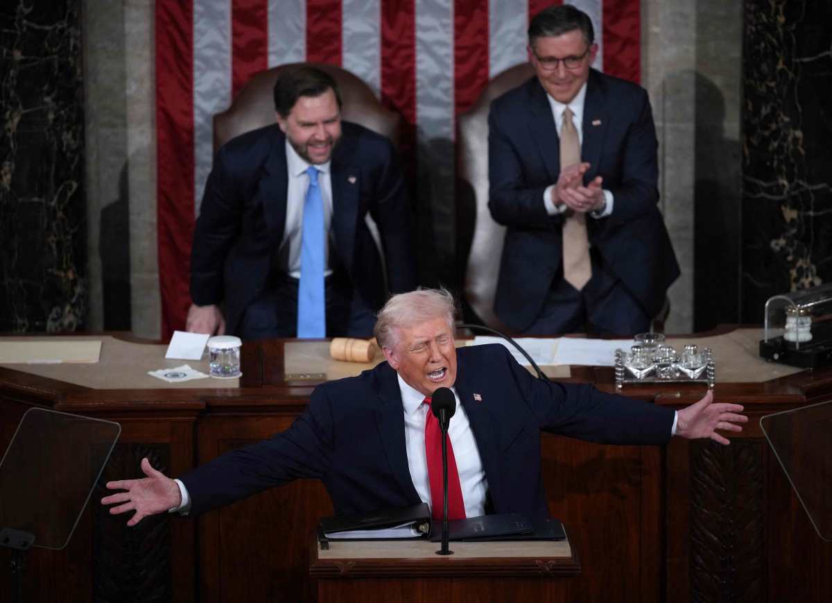 Cámara de Representantes desafía a Trump: ¿de qué trata la medida para frenar la participación militar de EE. UU. en Irán?