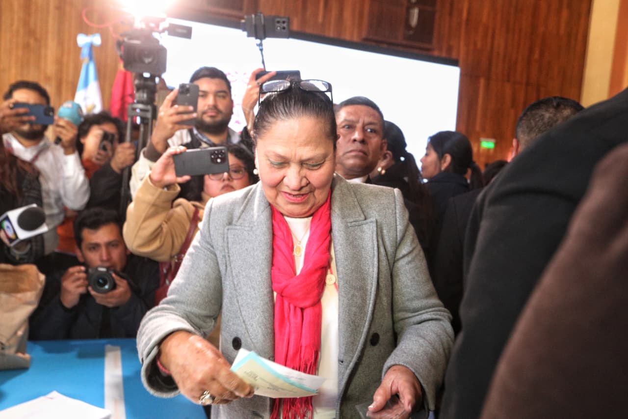 Consuelo Porras elección CANG CC