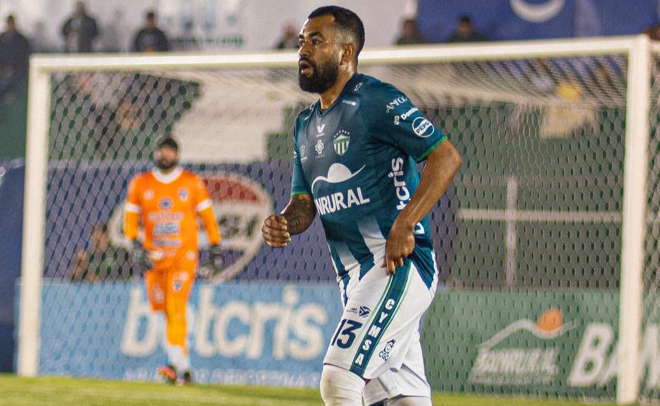 El campeón Antigua despierta: Bradley confía que el triunfo ante Aurora sea un nuevo inicio