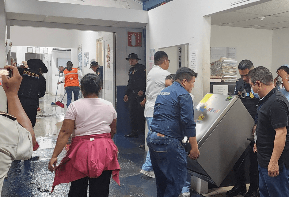 INCENDIO EN HOSPITAL DE MAZATENANGO