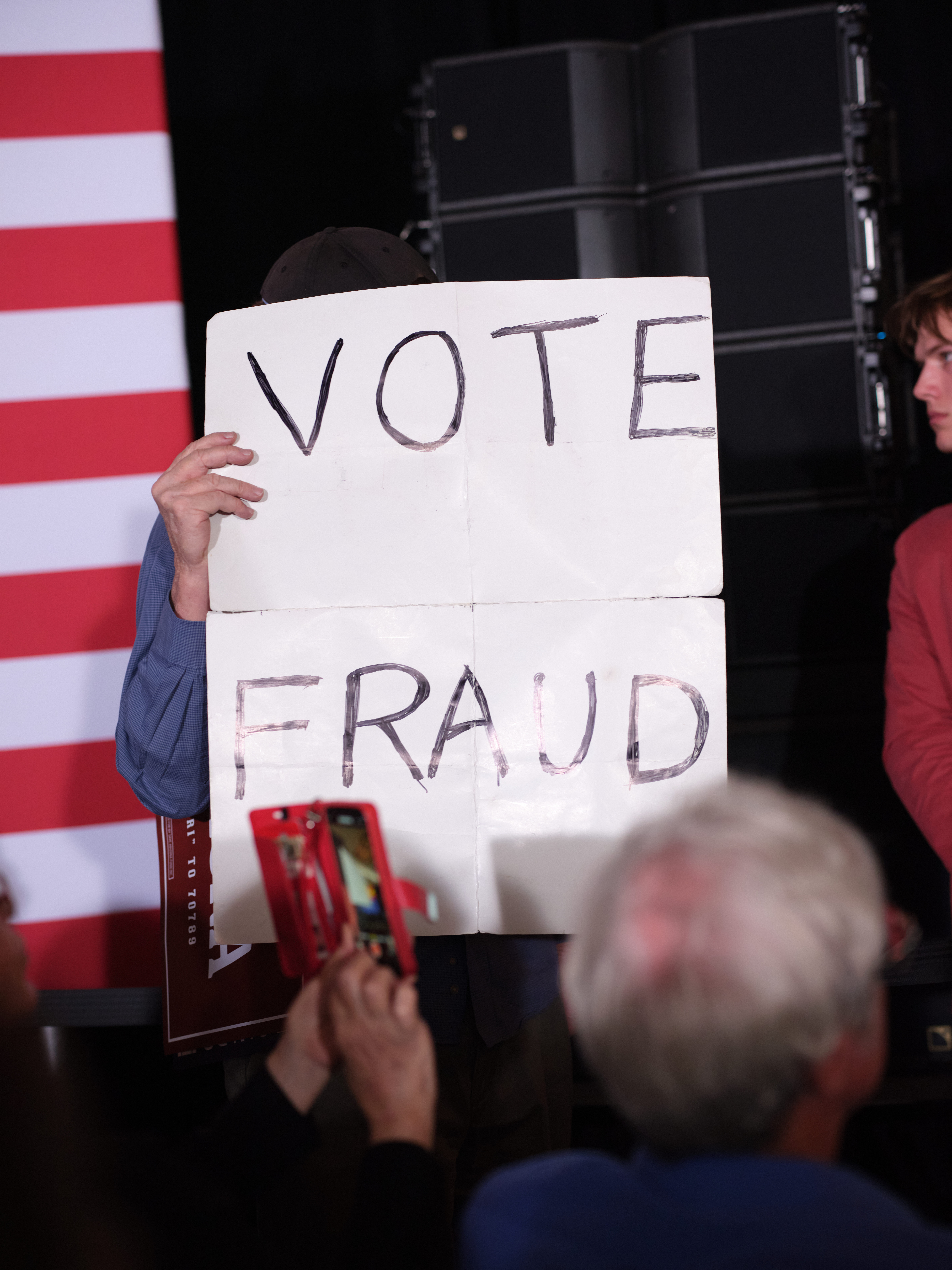 El supuesto fraude electoral en Estados Unidos tiene problemas para sustentarse legalmente.