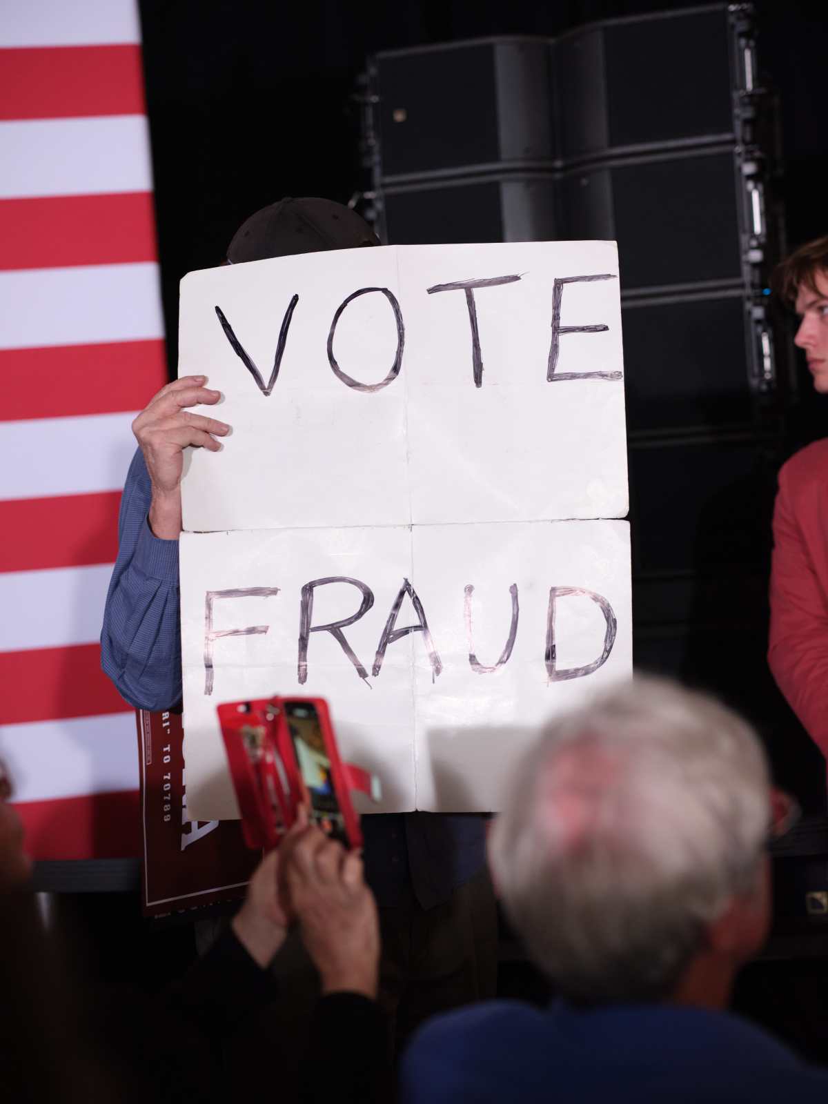 El supuesto fraude electoral en Estados Unidos tiene problemas para sustentarse legalmente.