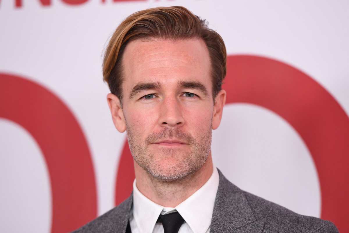 (FILES) Actor James Van Der Beek arrives for a special screening of 'Downsizing' on December 18, 2017 at the Regency Village Theatre in Los Angeles, California. US actor James Van Der Beek, the star of the American TV series "Dawson's Creek," died on February 11 at age 48 after a battle with colorectal cancer. "Our beloved James David Van Der Beek passed peacefully this morning. He met his final days with courage, faith, and grace," read a post on his Instagram page. Van Der Beek, who was married and had six children, announced his cancer diagnosis in 2024. (Photo by Robyn Beck / AFP)