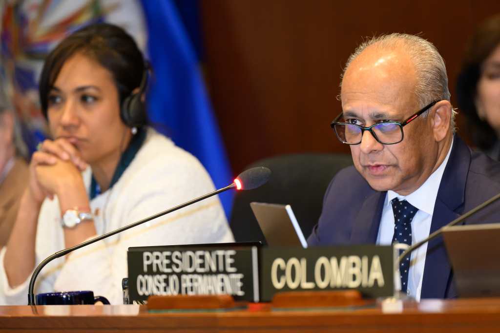 Secretario General Adjunto de la OEA, Albert Ramdin, presente en la sesión del 4 de febrero sobre la Misión Especial en Guatemala.