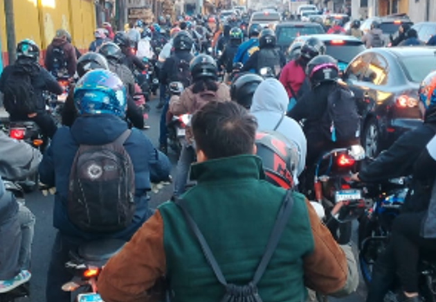 TRÁFICO EN SAN MIGUEL PETAPA