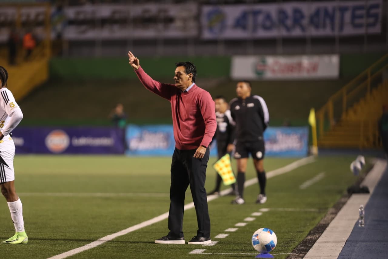 Mario Acevedo perdio su primer Clásico con Municipal.(Foto Presa Libre: Douglas Suruy).