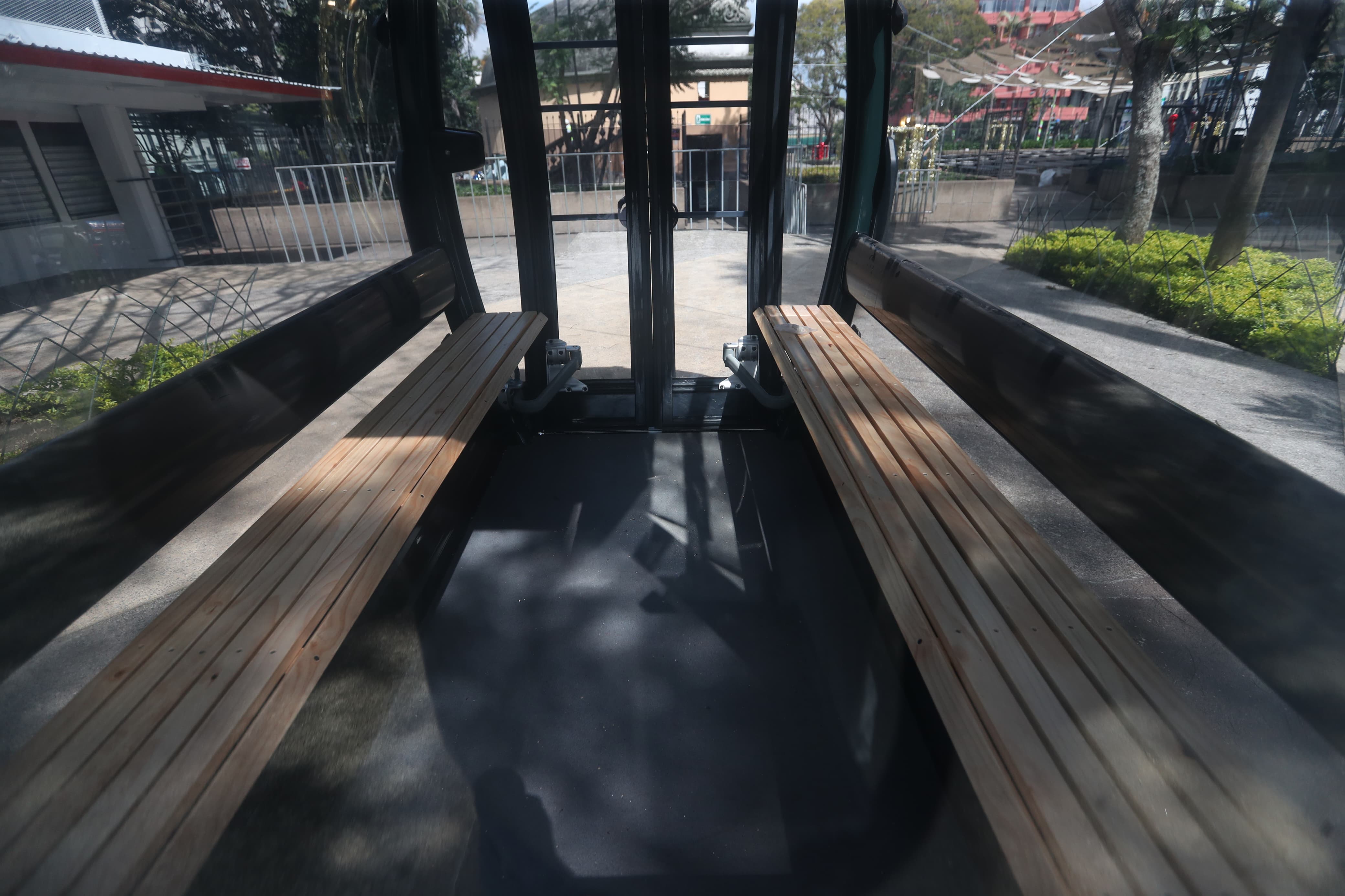 Cada cabina del AeroMetro tendrá capacidad para 12 pasajeros sentados y contará con cámaras de seguridad, sistemas de comunicación directa y botones de pánico para los usuarios. (Foto, Prensa Libre: cortesía)