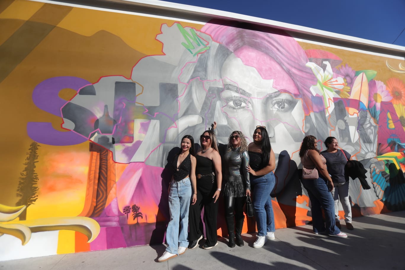 Shakira tiene seguidores de Centro América que viajan a El Salvador pra ver su espectáculo.   (Foto Prensa Libre: Keneth Cruz)