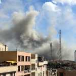 1 de marzo de 2026.- El humo se eleva en el centro de Teherán tras un ataque israelí en Irán, el 1 de marzo de 2026. (Foto Prensa Libre: EFE)