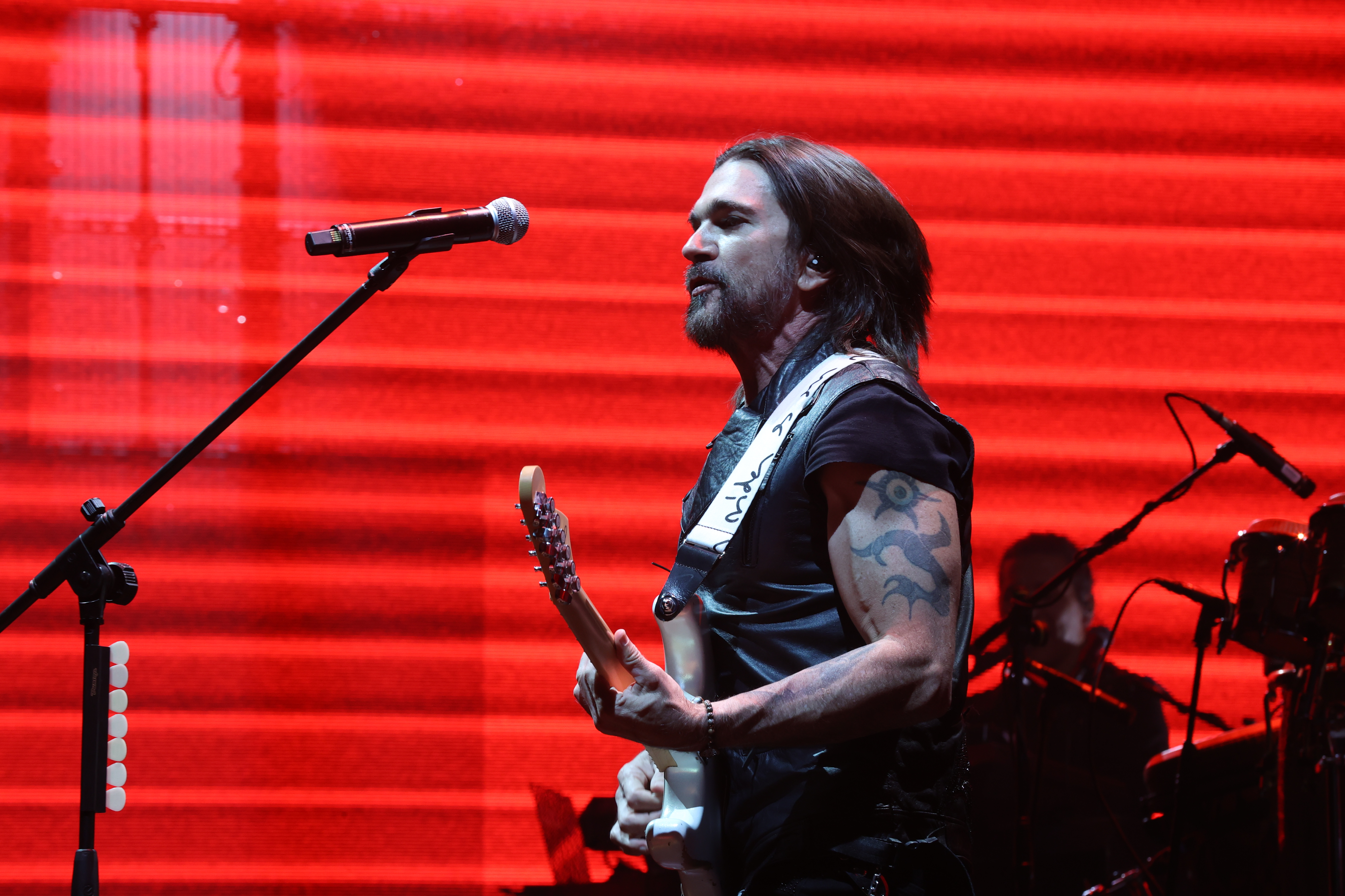 El cantante colombiano Juanes en concierto en el Movistar Arena