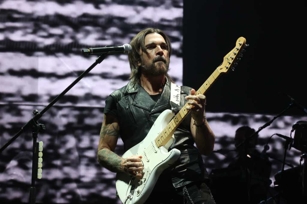 El cantante colombiano Juanes en concierto en el Movistar Arena