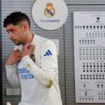 MADRID, 10/03/2026.- El jugador del Real Madrid Federico Valverde llega a la rueda de prensa que ha ofrecido este martes en Valdevevas tras el entrenamiento del equipo. EFE/ Chema Moya