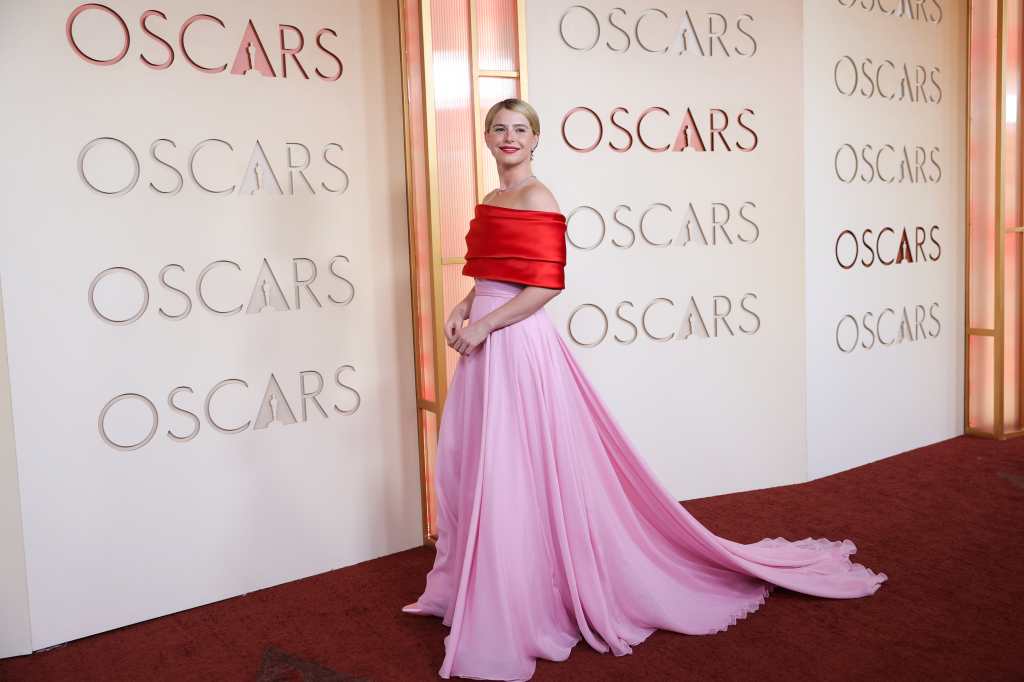 Premios Óscar 2026: famosos brillan en el alfombra roja