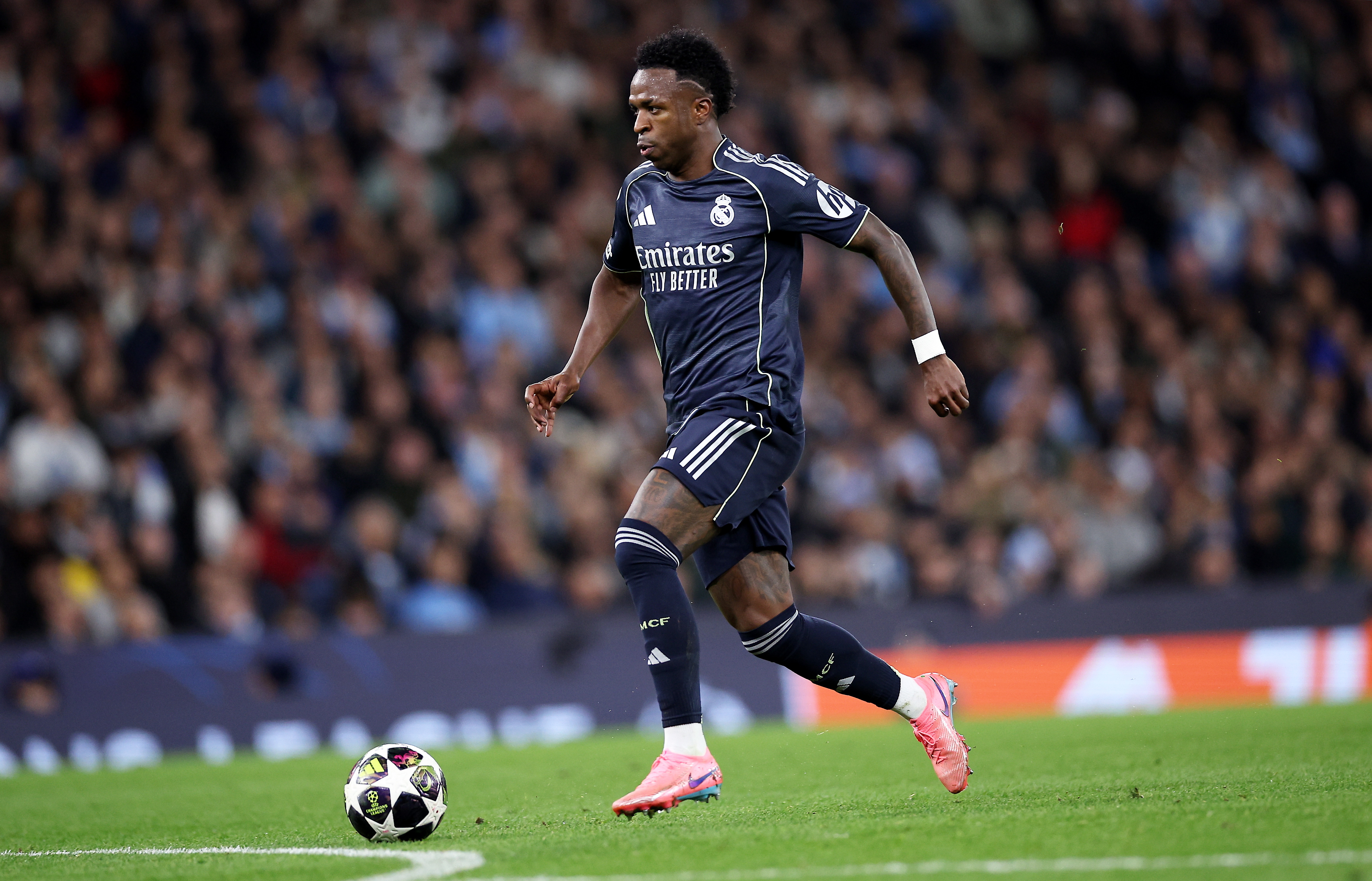 MANCHESTER (United Kingdom), 17/03/2026.- Vinicius Junior of Real Madrid in action during the UEFA Champions League Round of 16 2nd leg match between Manchester City and Real Madrid in Manchester, Great Britain, 17 March 2026. (Liga de Campeones, Gran Bretaña, Reino Unido) EFE/EPA/ADAM VAUGHAN