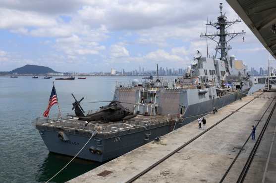 AME8659. CIUDAD DE PANAMÁ (PANAMÁ), 29/03/2026.- Fotografía del buque USS Gridley previo a la ceremonia inaugural Mares del Sur 2026 este domingo, en el puerto de cruceros de Amador en Ciudad de Panamá (Panamá). EFE/ Bienvenido Velasco