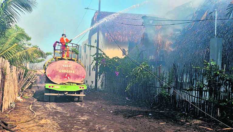 El incendio que cambió El Paredón: cómo se reconstruyó el destino turístico tras el siniestro del 8 de marzo de 2