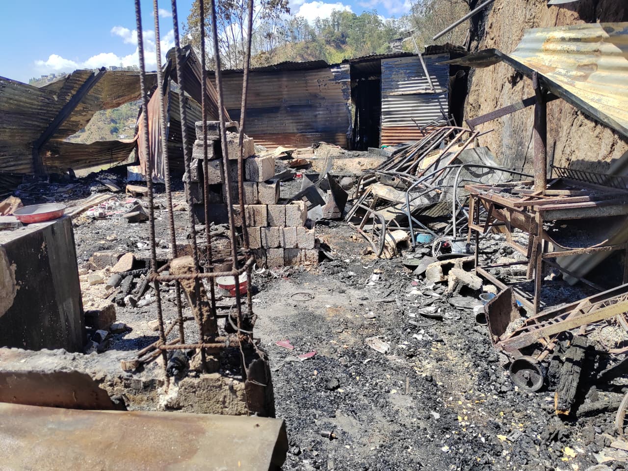 Afectados incendios amparo 2 zona 7