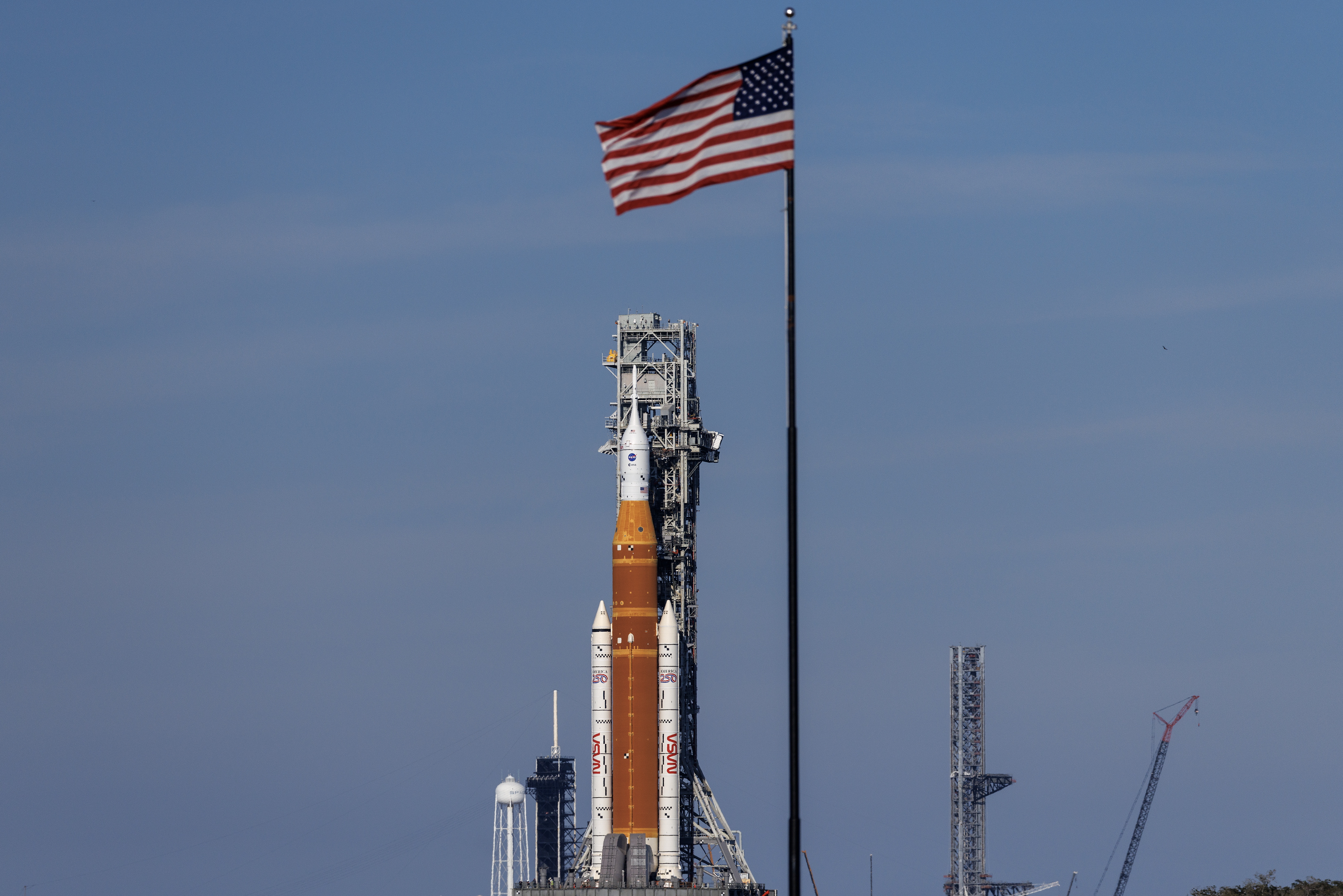 Misión Artemis II: La dinámica de la NASA para enviar un nombre propio al lado oscuro de la Luna