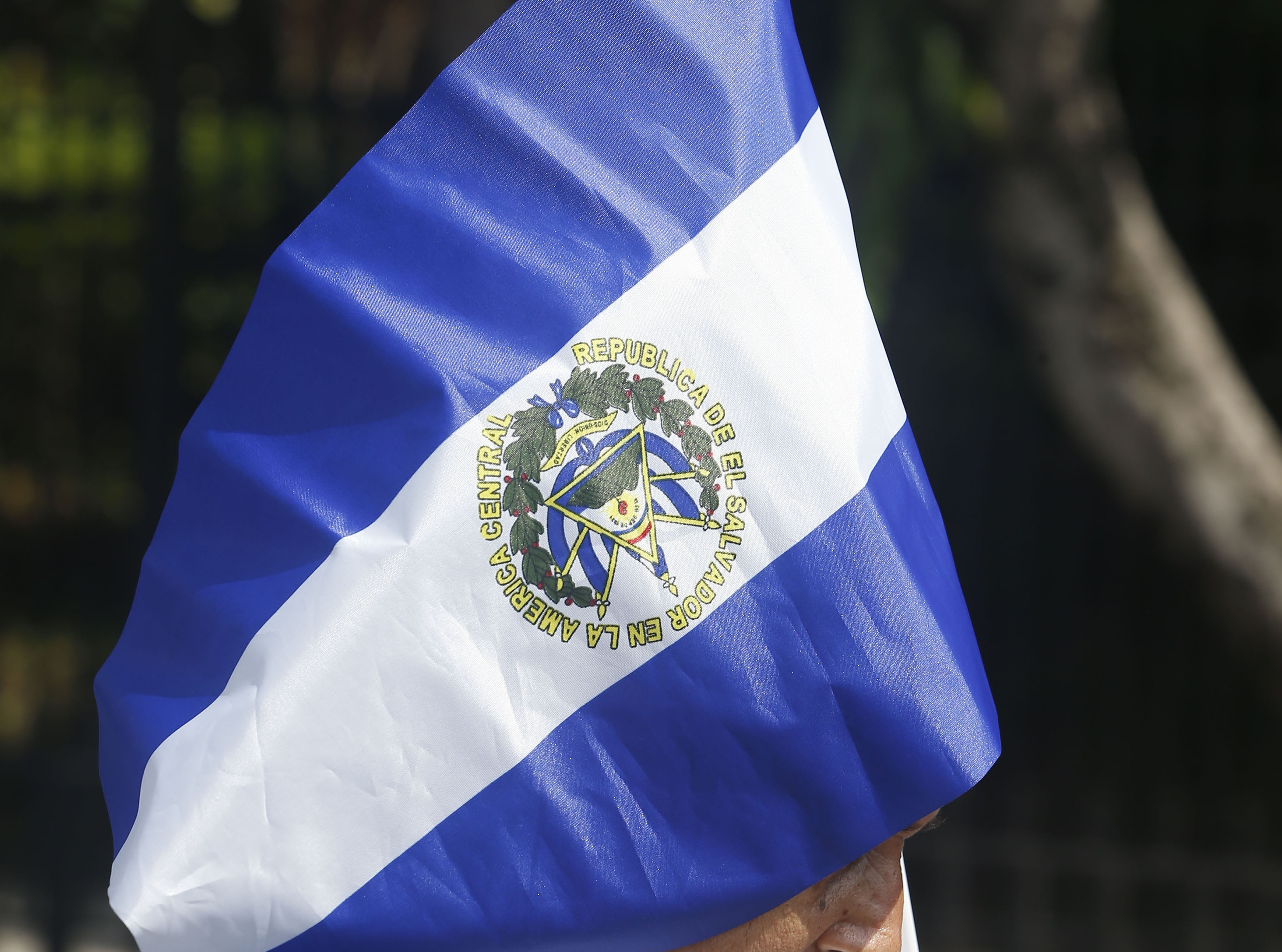 Qué cambios habrán para los residentes temporales en El Salvador desde este 31 de marzo