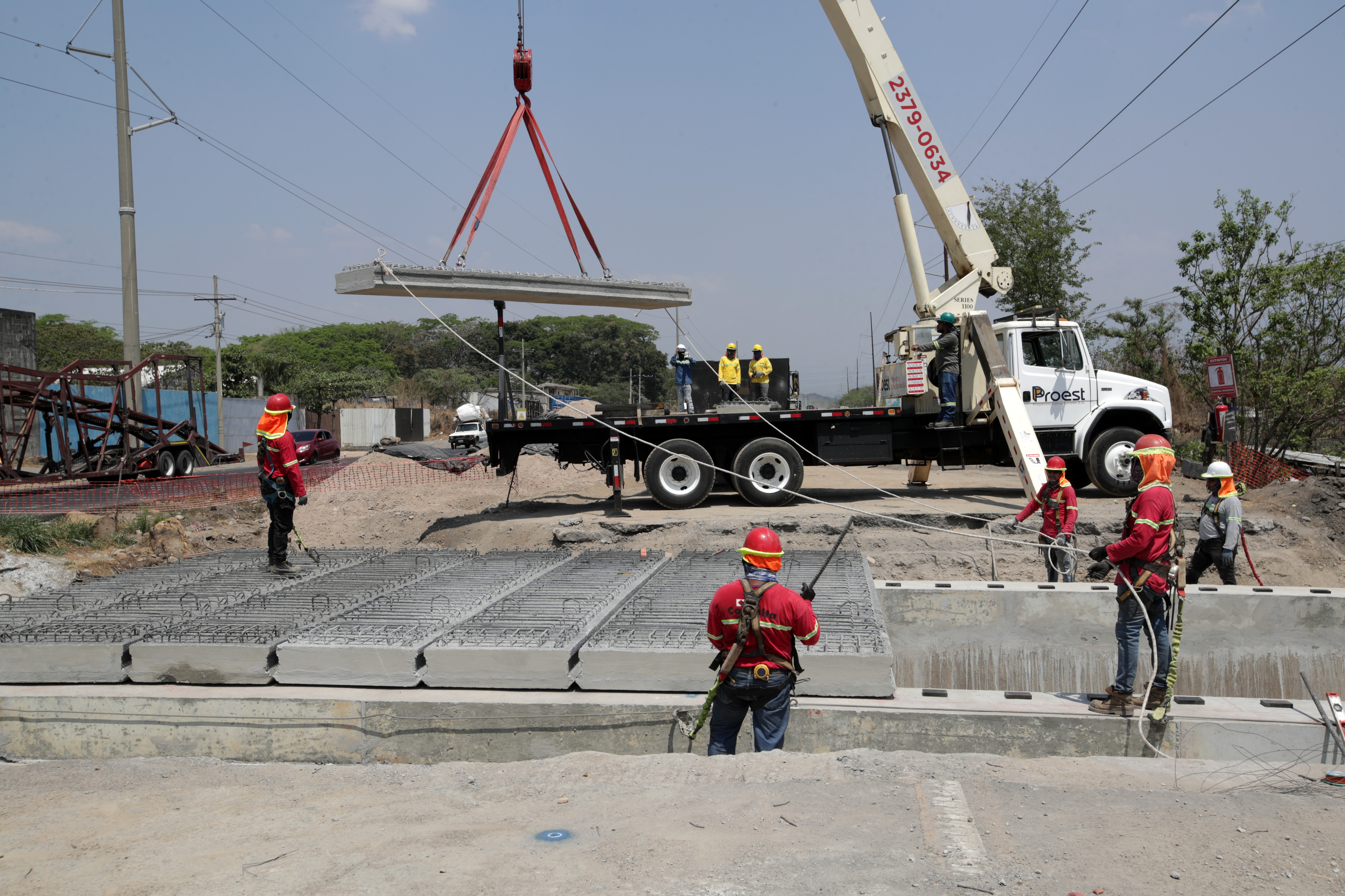 AVANCES AUTOPISTA ESCUINTLA PUERTO QUETZAL
