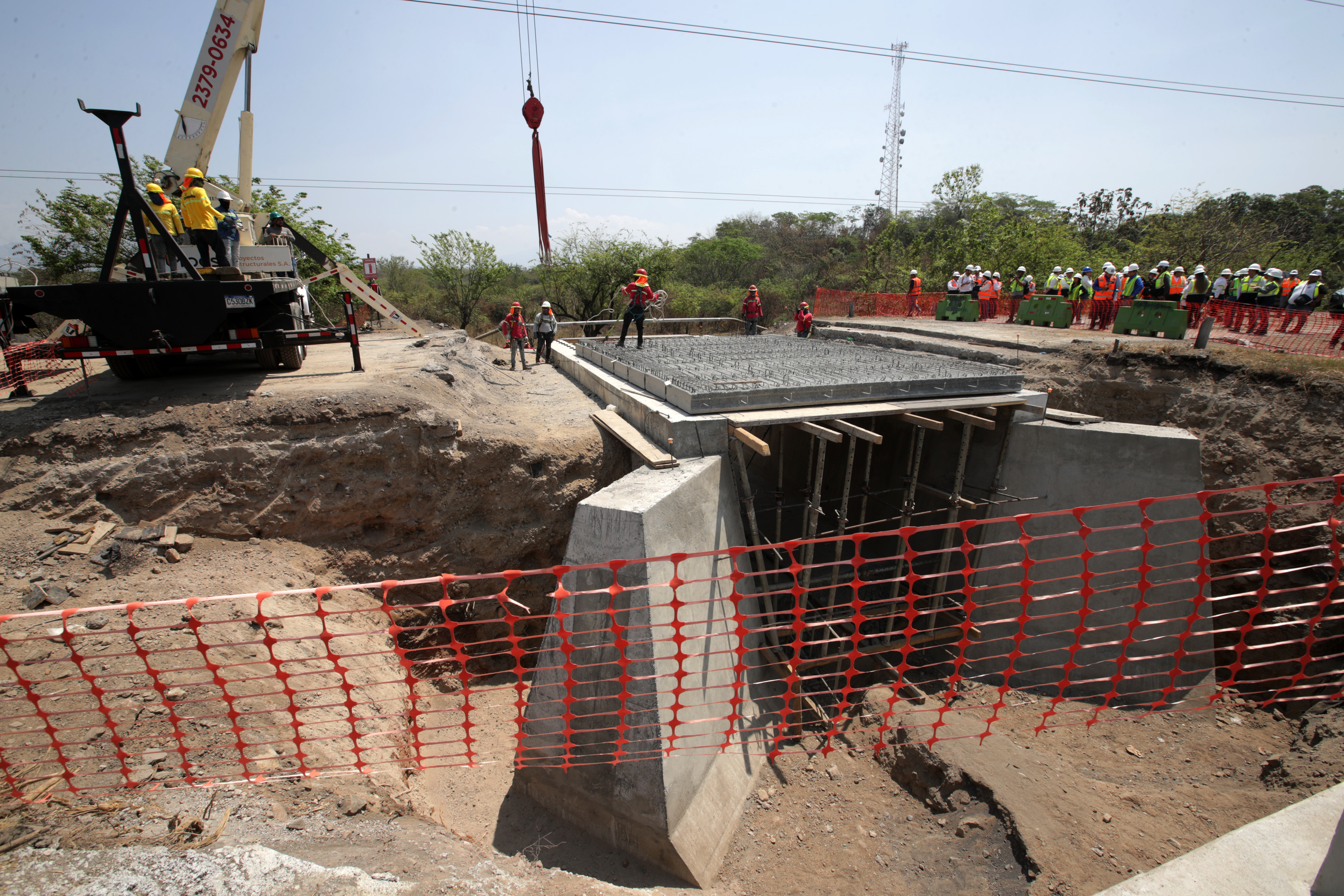 AVANCES AUTOPISTA ESCUINTLA PUERTO QUETZAL
