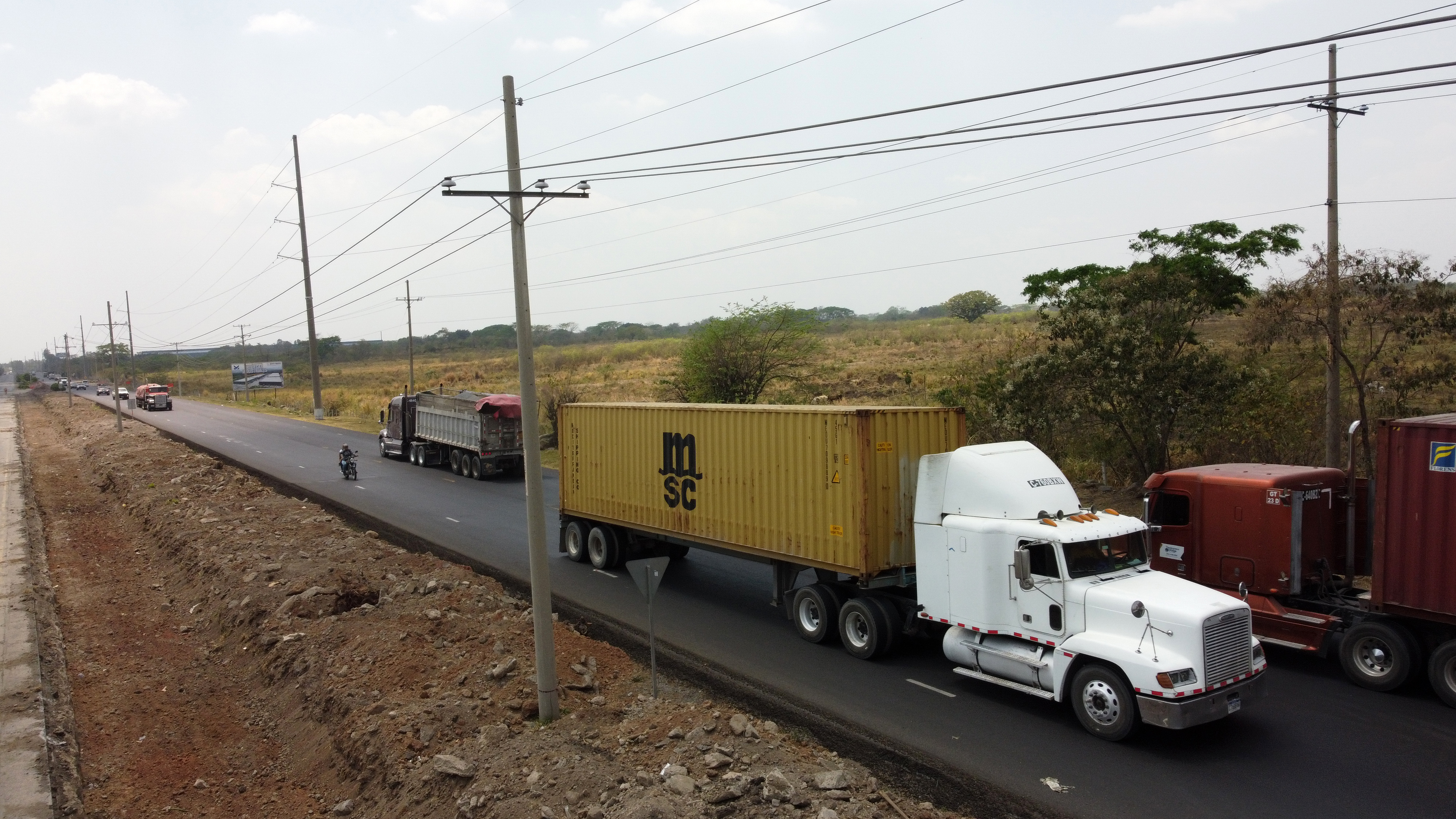 AVANCES AUTOPISTA ESCUINTLA PUERTO QUETZAL'