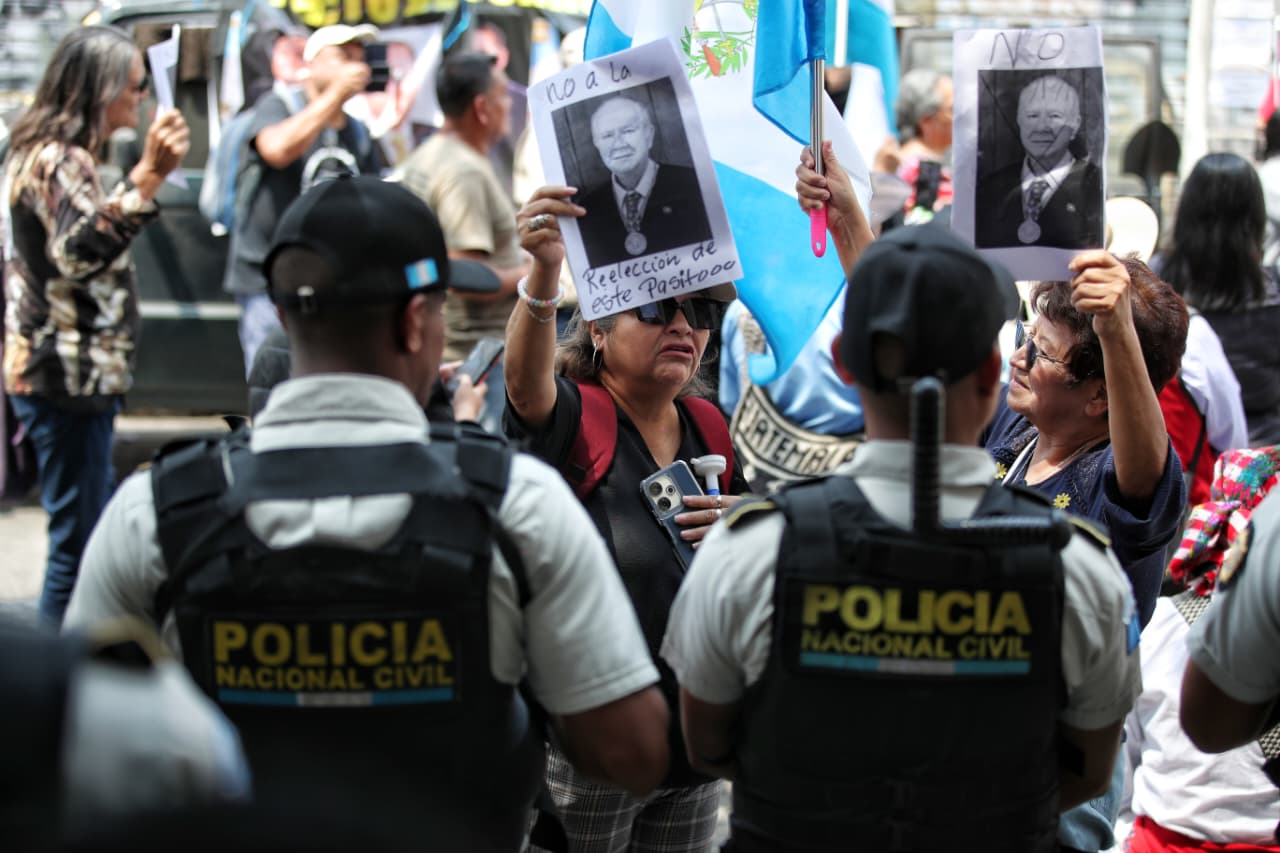 ENFRENTAMIENTOS DIPUTADOS ELECCION MAGISTRADOS CC