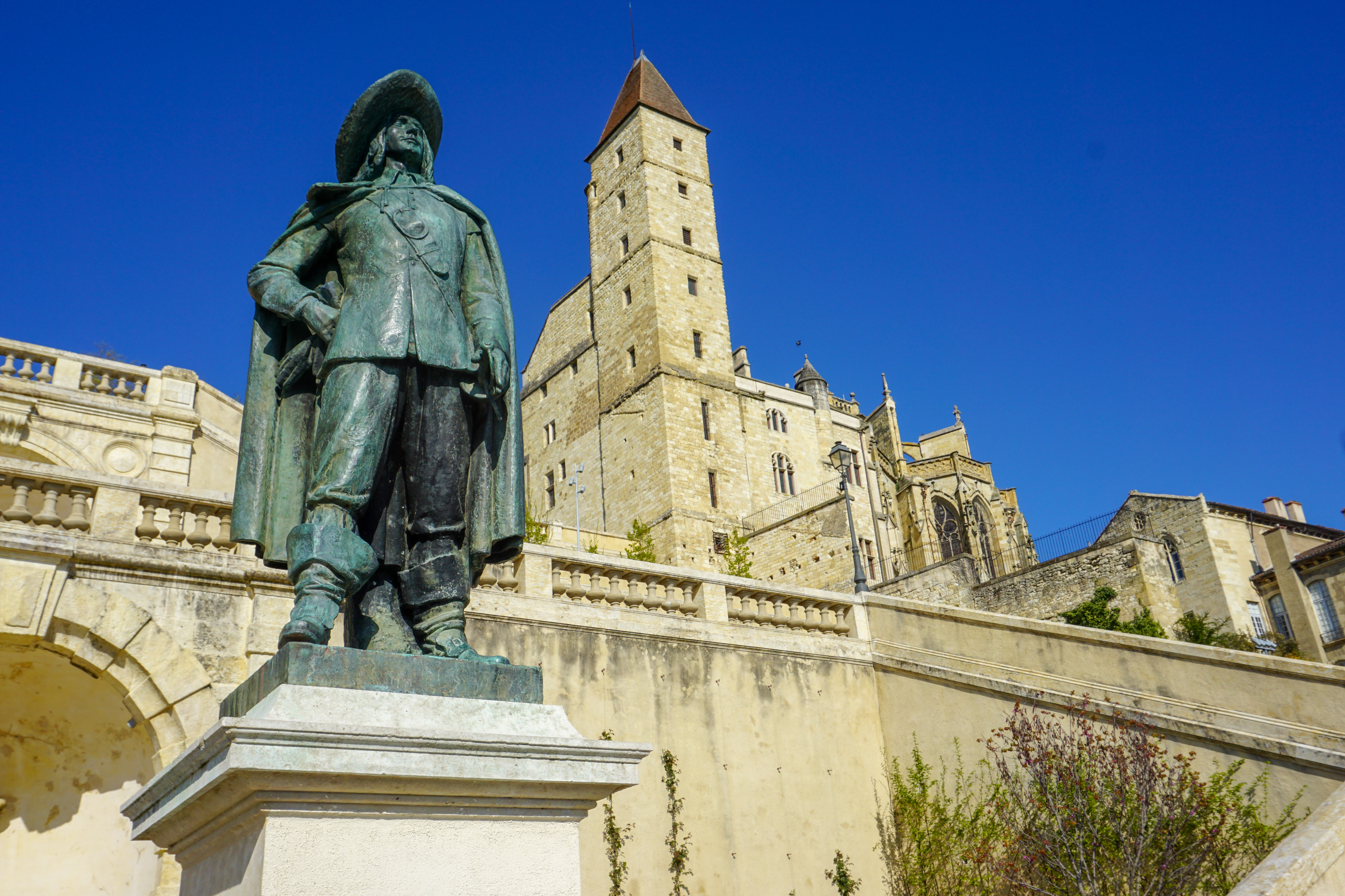 ¿Encontraron a D’Artagnan? Analizan posibles restos del mosquetero