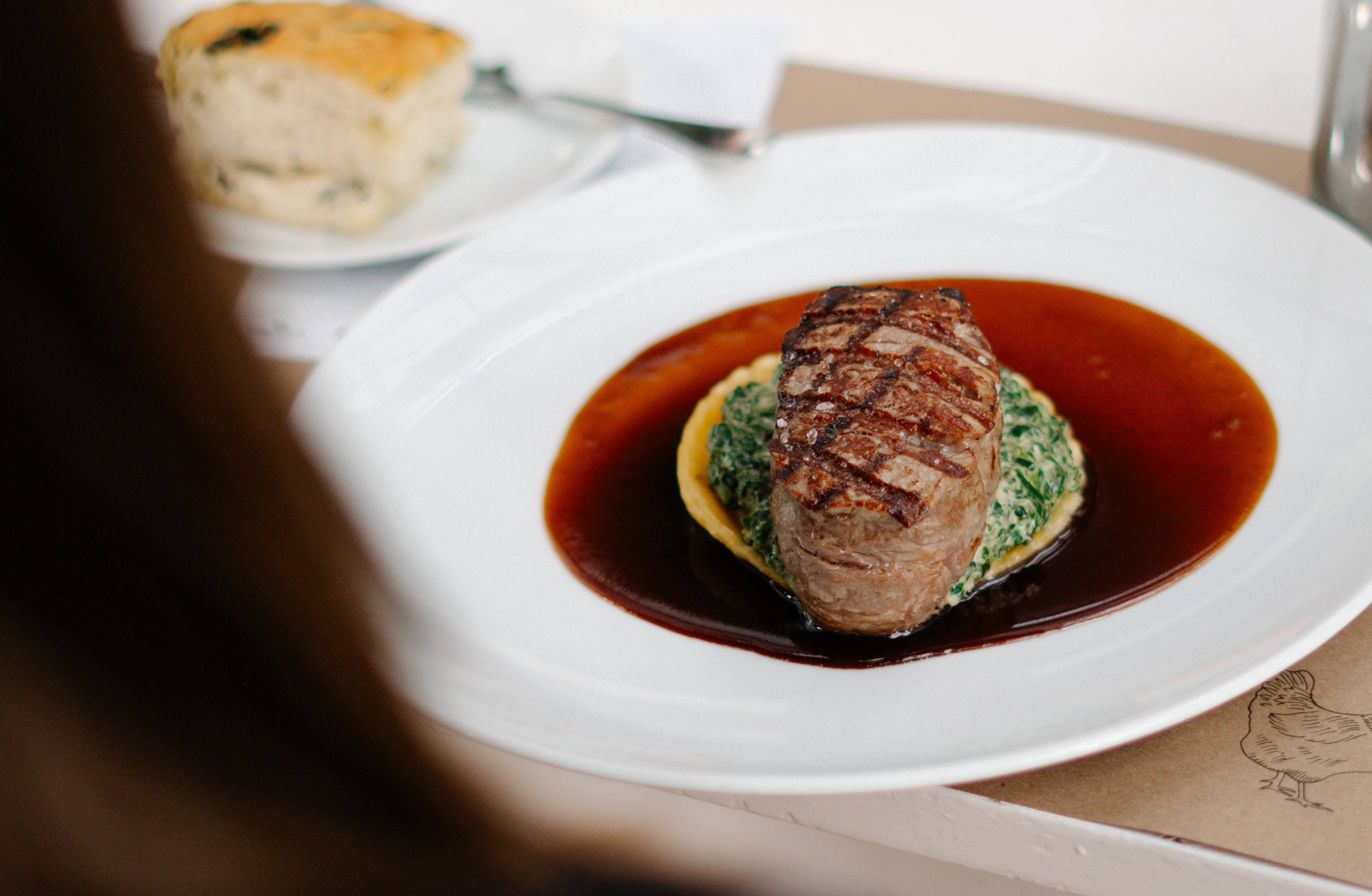 Experiencia gastronómica con cacao: cena de seis tiempos con el chef Gonzo Jiménez, participante de Netflix