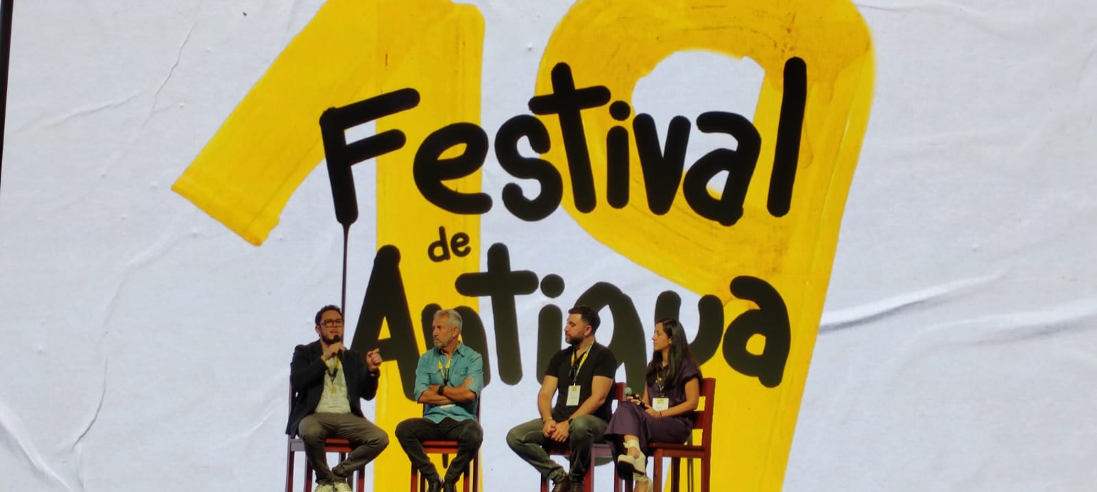 Al finalizar la primera jornada del 19 Festival de Antigua, el 12 de marzo, Gabriel Richaud (México), Avedis Boudakian (Uruguay), José Ojeda (México) y Jennifer Ponce (México) compartieron reflexiones del día y respondieron preguntas de los asistentes. (Foto, Prensa Libre: Glenda Burrión)