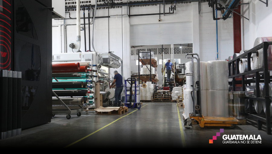 Plastics industry urgently needs more technicians and to contain youth migration