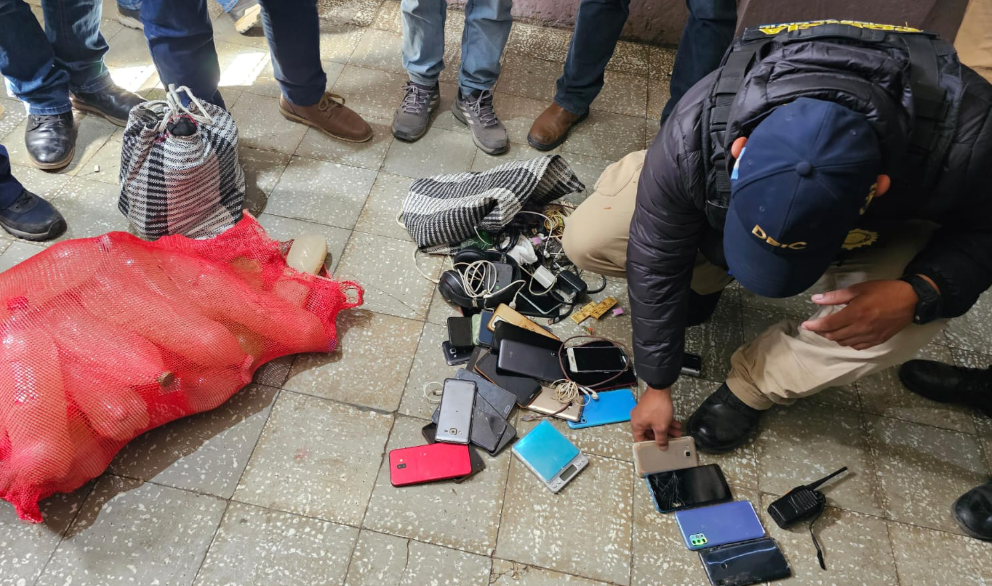Requisa en la Granja Penal Pavón: localizan televisores, droga y celulares