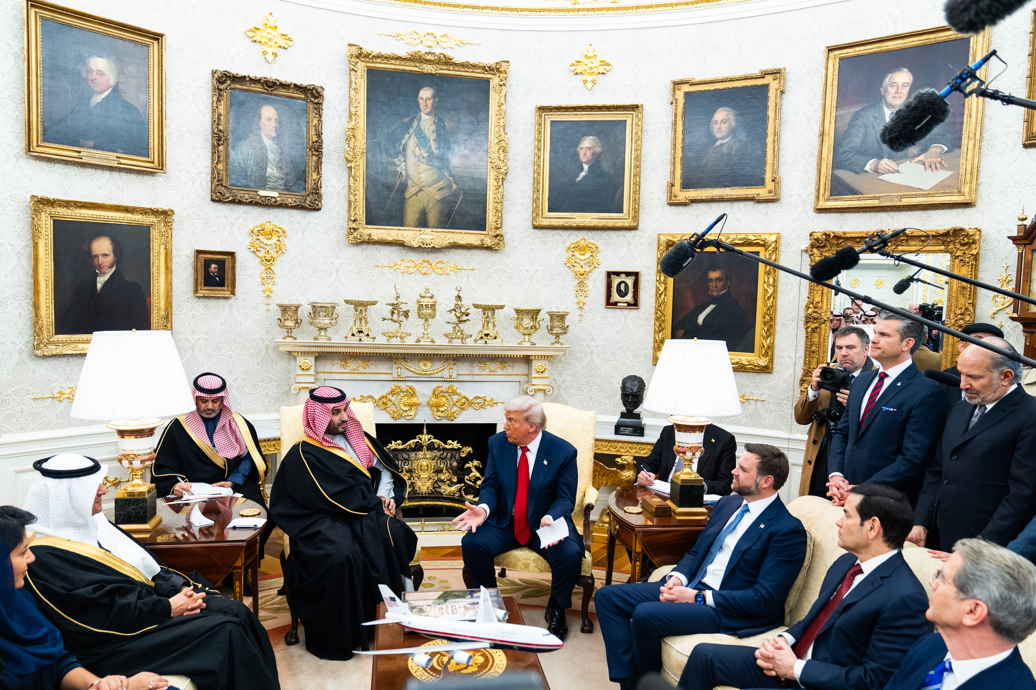 Arabia Saudita e Israel presionaron a Donald Trump.
