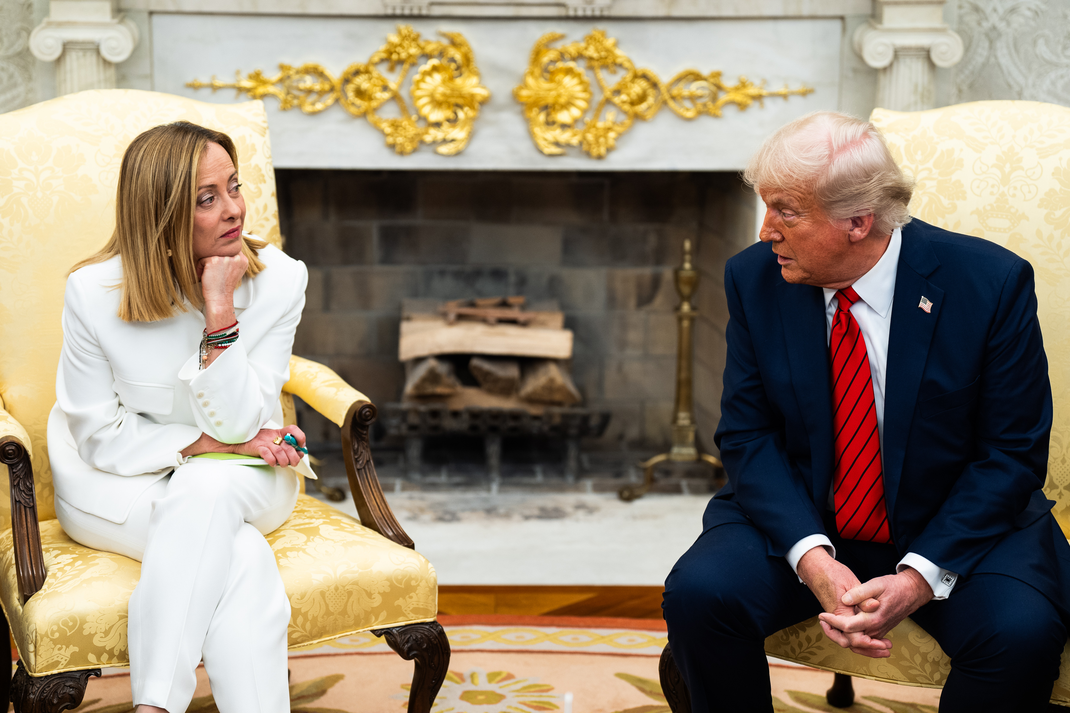 Líderes europeos ven afectada su imagen por su relación con Trump.